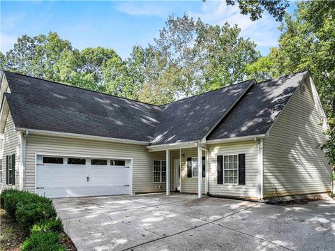 3368 Green Leaf Ln Gainesville GA 30507