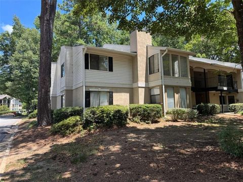 Photo of 5005 Wingate Way, Sandy Springs, GA 30350 (MLS # 7653483)