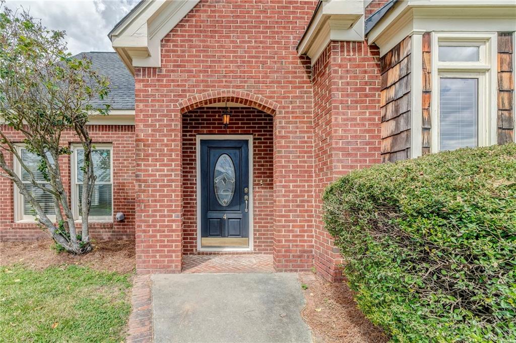 4 Stonegable Drive NW