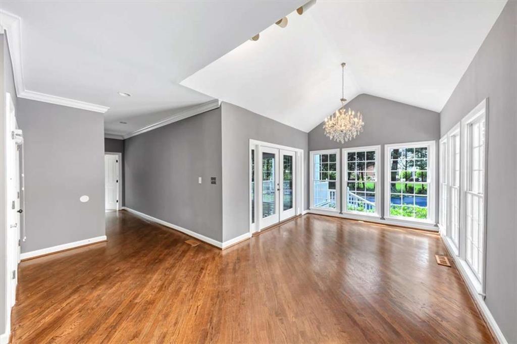 395 Clubfield Drive, Roswell, Georgia image 14