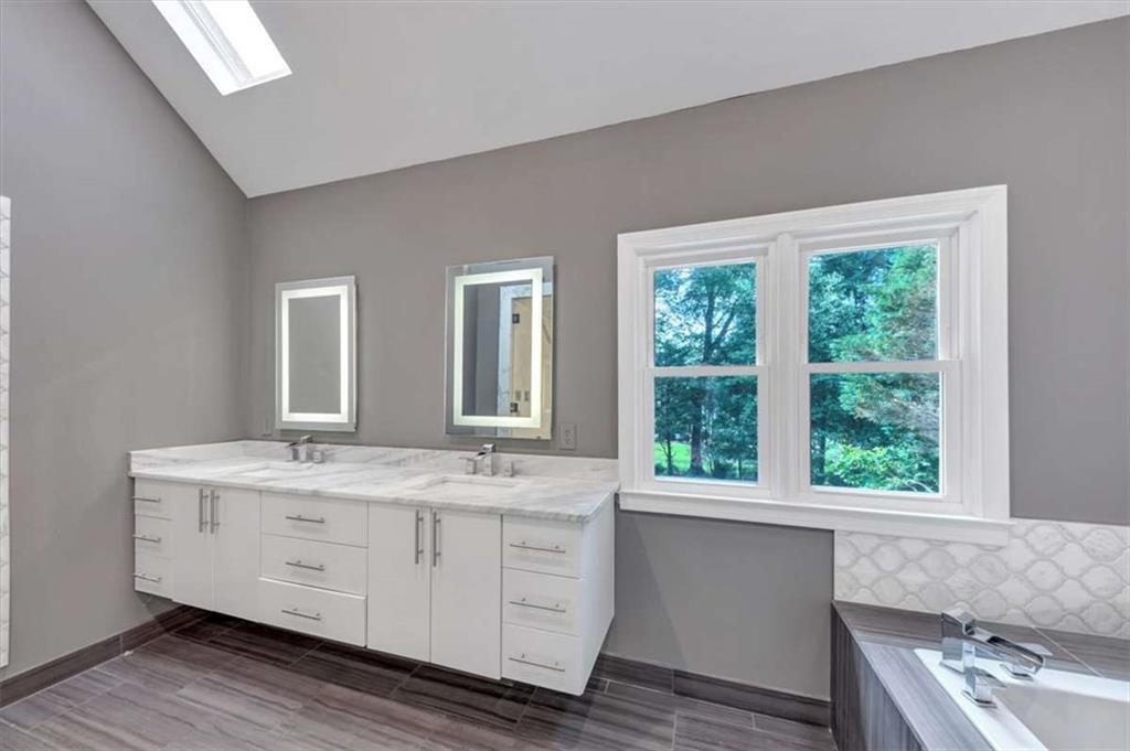 395 Clubfield Drive, Roswell, Georgia image 27
