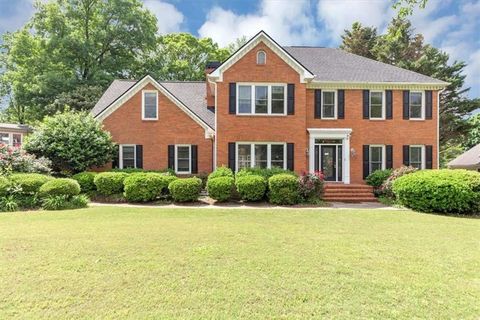 395 Clubfield Drive Roswell GA 30075
