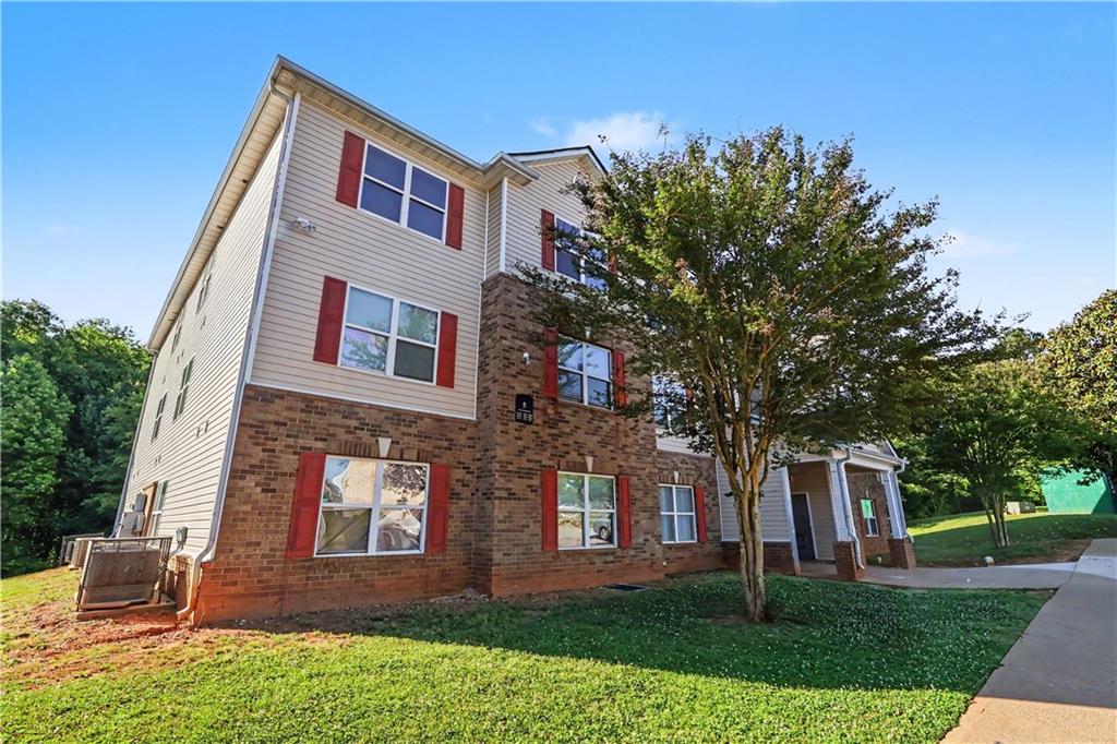 5304 Waldrop Place