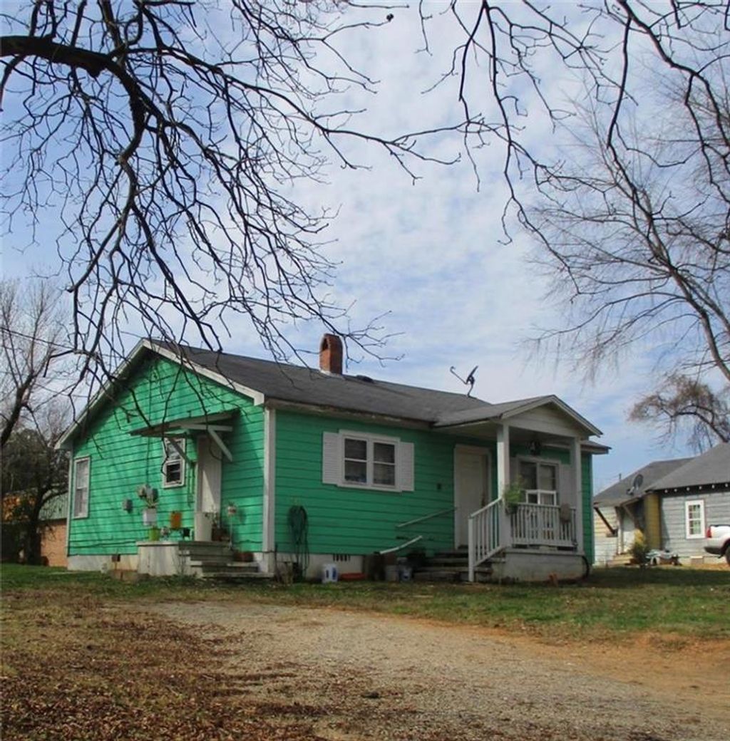 Photo of 7 Jones Street, Gainesville, GA 30501 (MLS # 7704430)