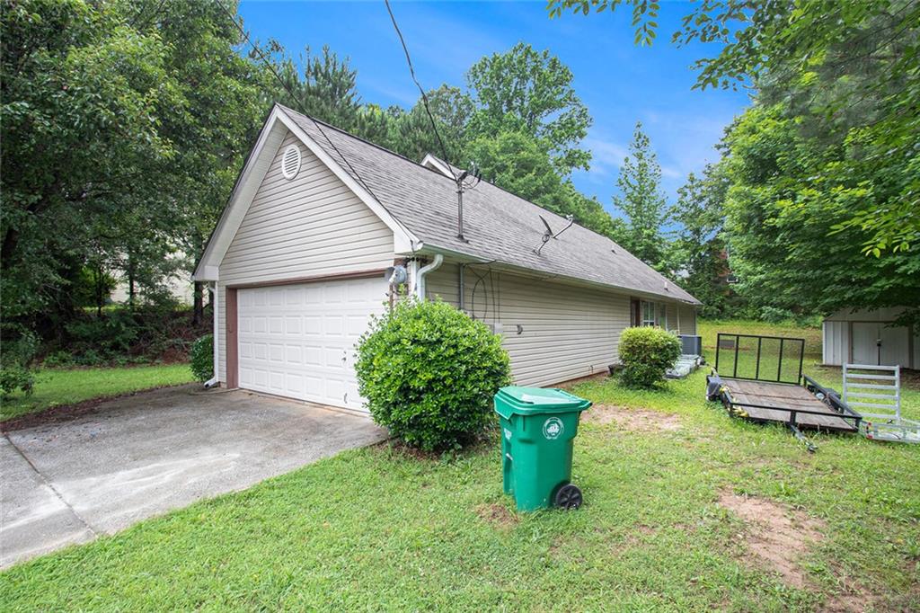 4732 Browns Mill Ferry Road, Lithonia, Georgia image 16