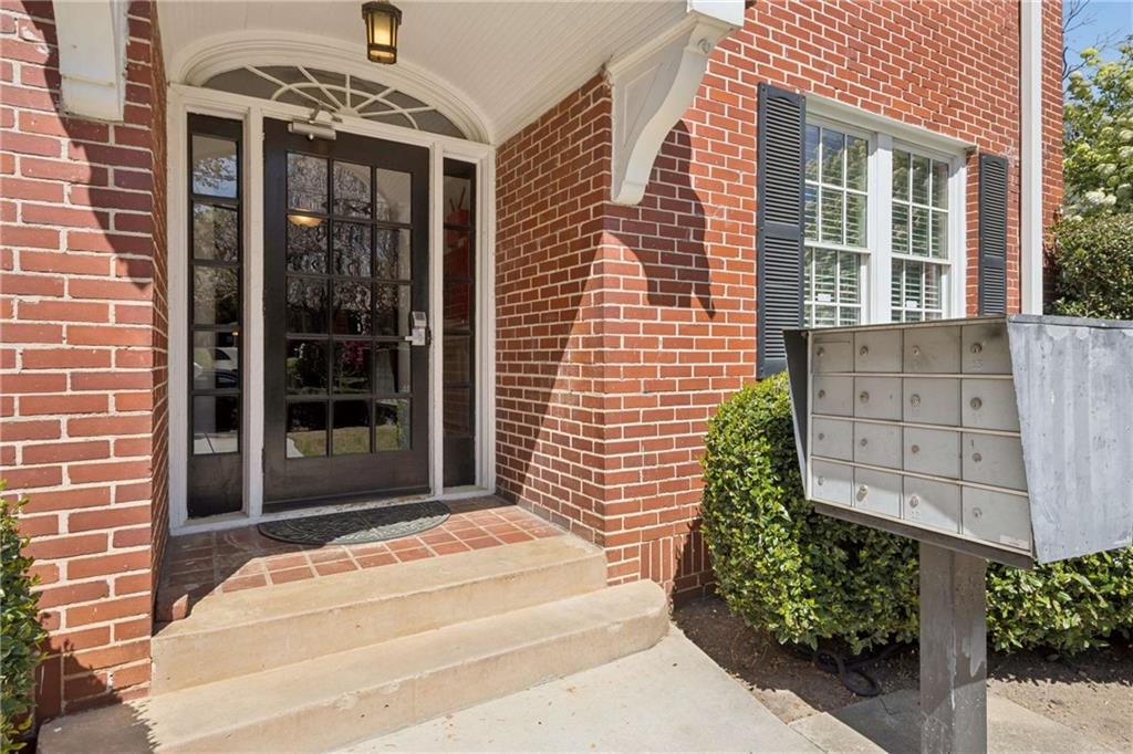 824 Greenwood Avenue NE 3