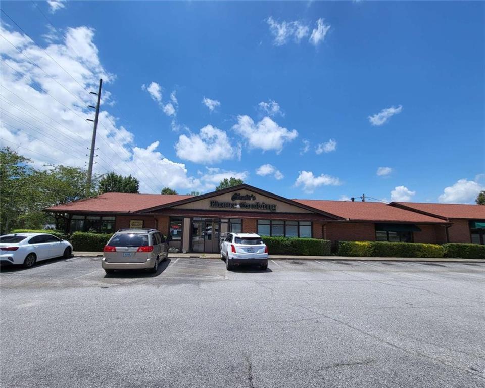 1102 W Spring Street W