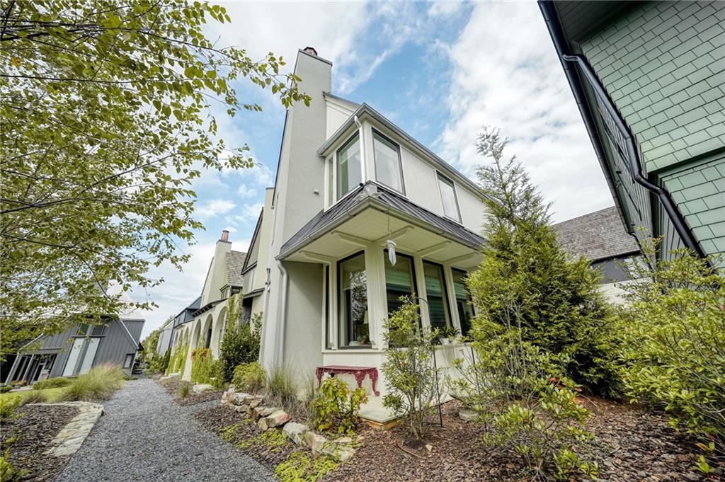 305 Breakspear Lane