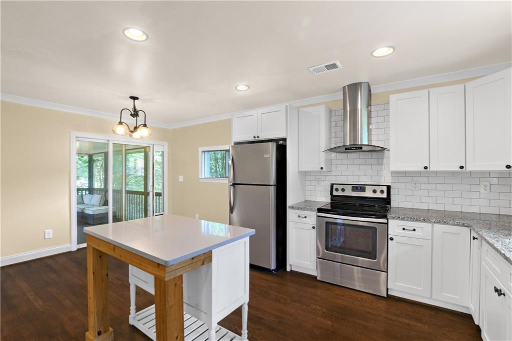 2871 Belleau Lane SE