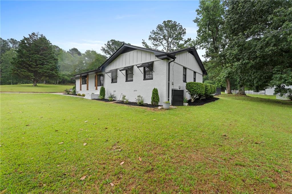 2827 Highway 138 NE