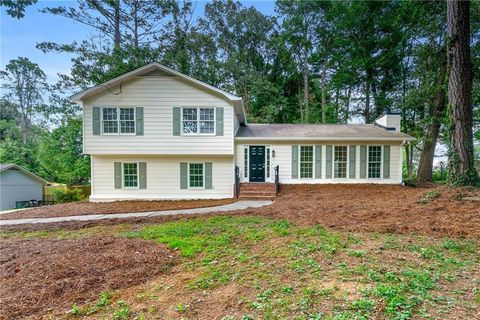 Photo of 1586 Lucelle Avenue, Stone Mountain, GA 30087 (MLS # 7622376)