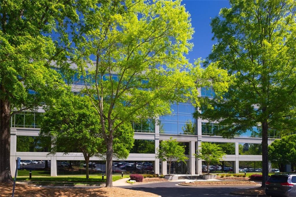 5900 Windward Parkway 335