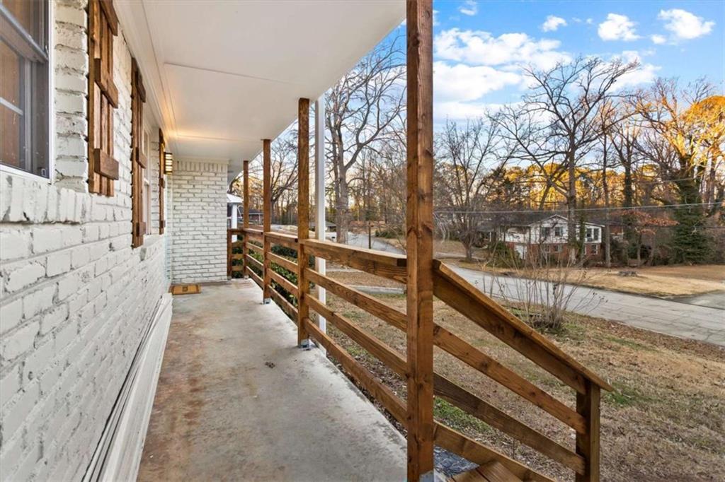 1891 Valley Ridge Dr SW