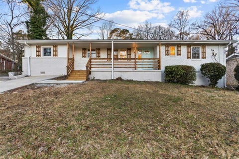 Homes For Sale - 1891 Valley Ridge Dr Sw Dr<br/> Atlanta, GA 30331