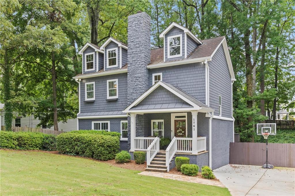 1761 Georgian Terrace