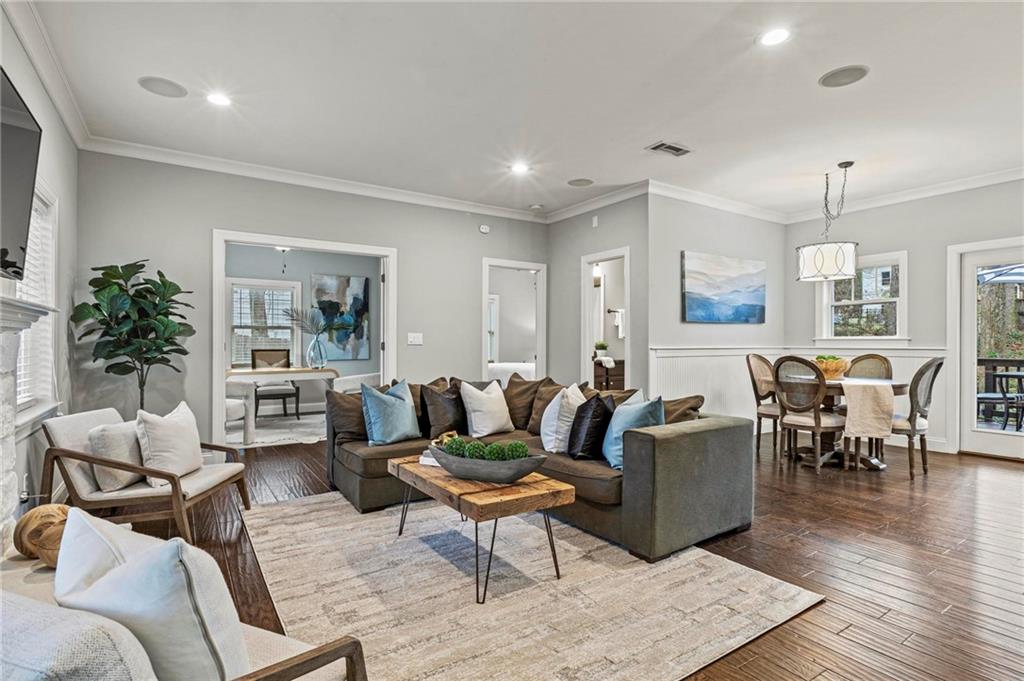 1761 Georgian Terrace