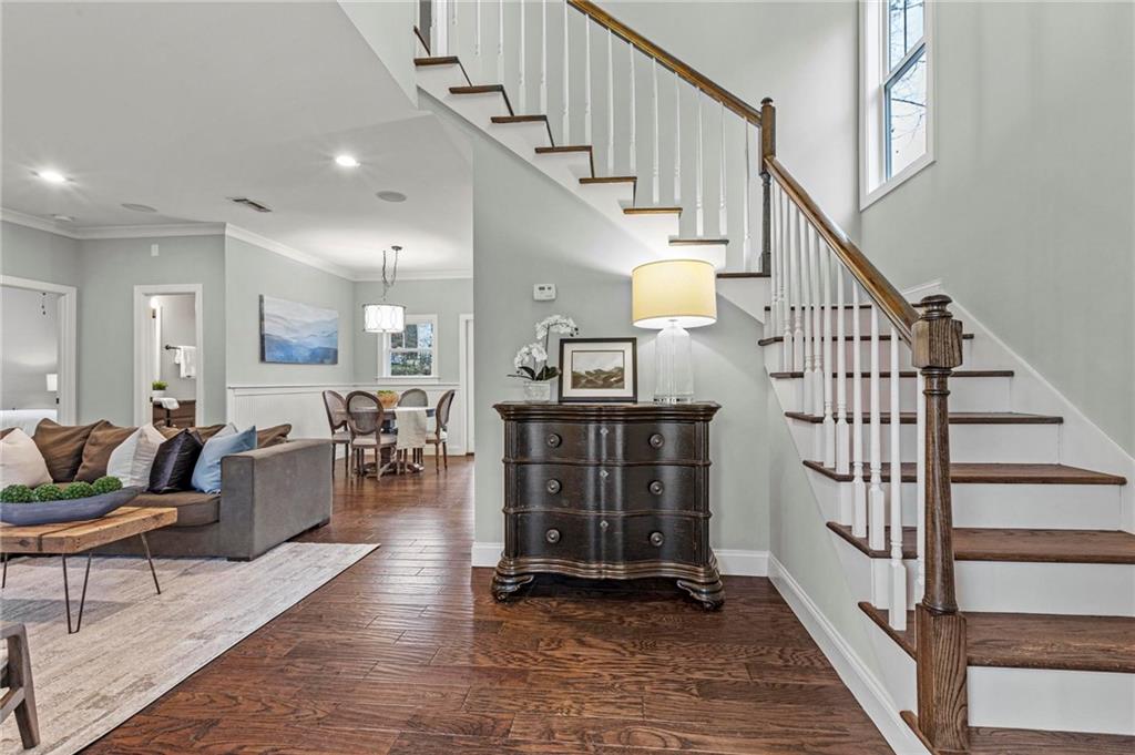 1761 Georgian Terrace