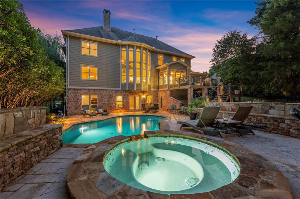 979 Pathview Court