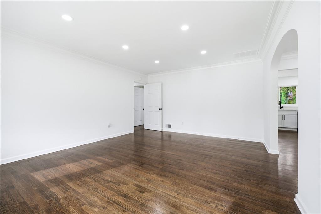 2277 Edgemore Drive SE