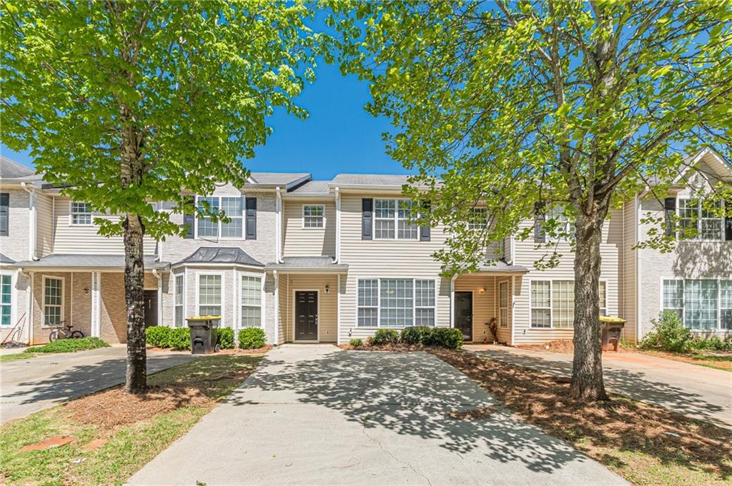 2454 Brianna Drive, Hampton, Georgia image 2
