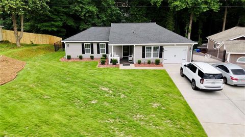 A home in Ellenwood