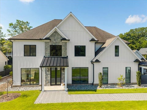Homes For Sale - 212 Brooke Drive<br/> Alpharetta, GA 30009