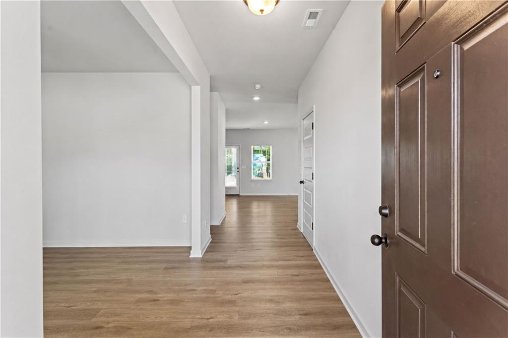 27 Whistling Oaks Drive NE