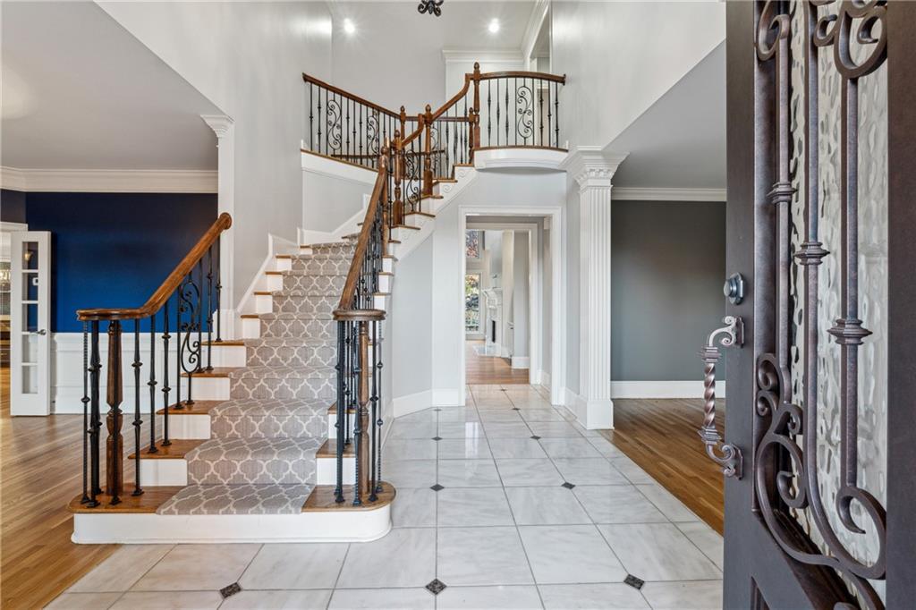 2195 LAKE SHORE Landing