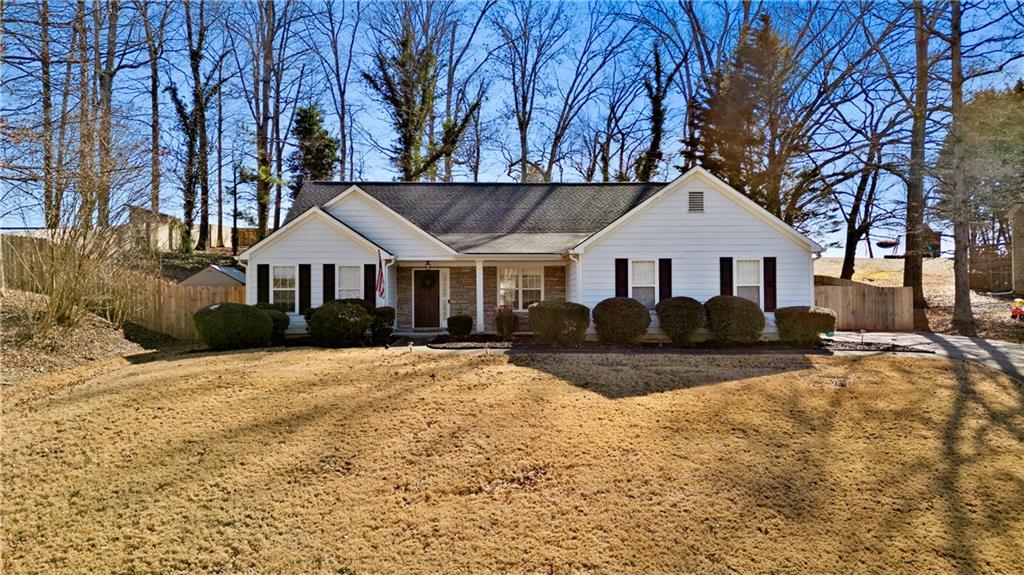 7935 Streamside Lane, Cumming, Georgia image 1