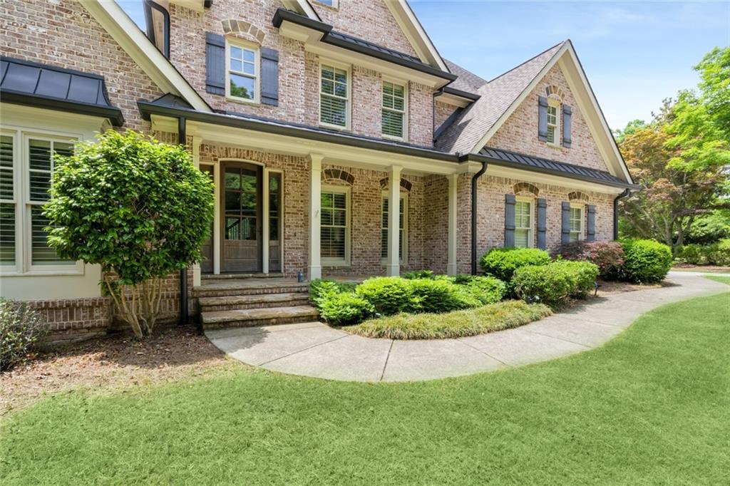 1225 Dixon Circle