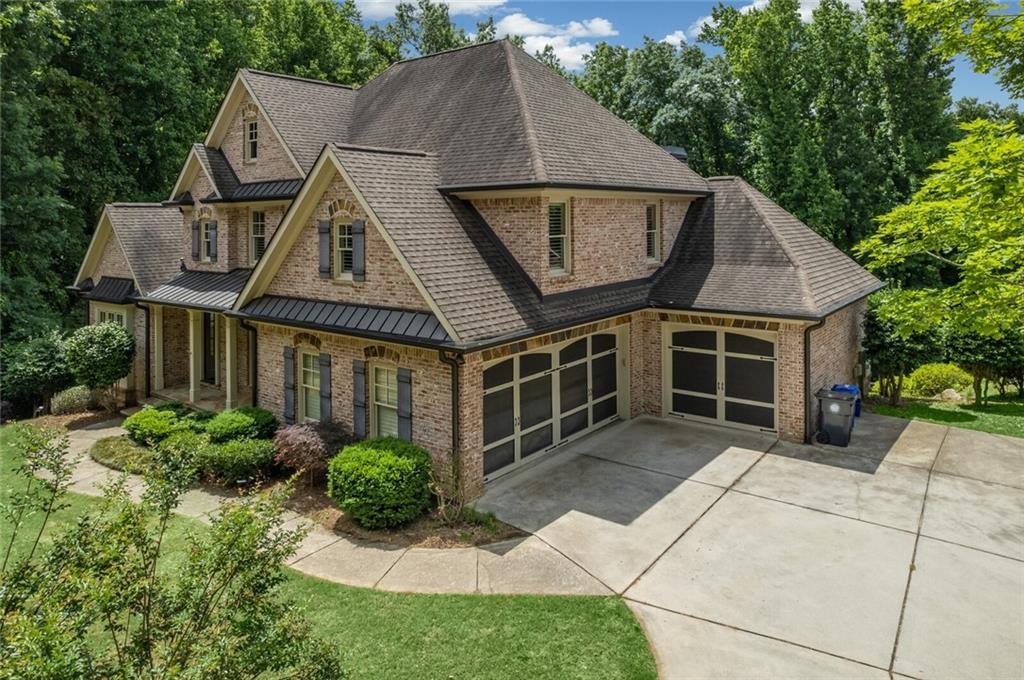1225 Dixon Circle
