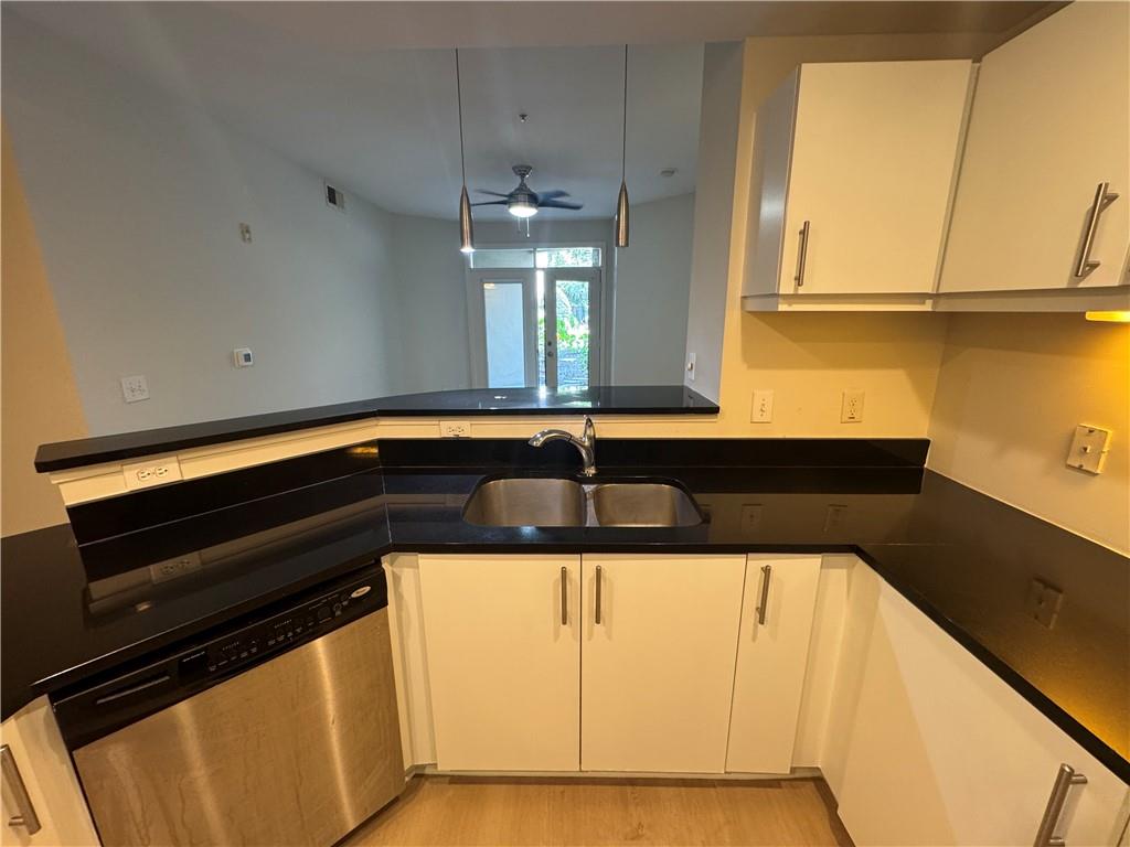 390 17th Street NW 2061
