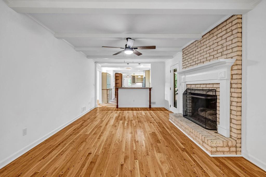 EMPIRE SQUARE - Residential