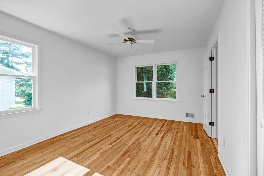 EMPIRE SQUARE - Residential