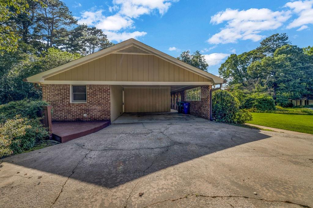 EMPIRE SQUARE - Residential