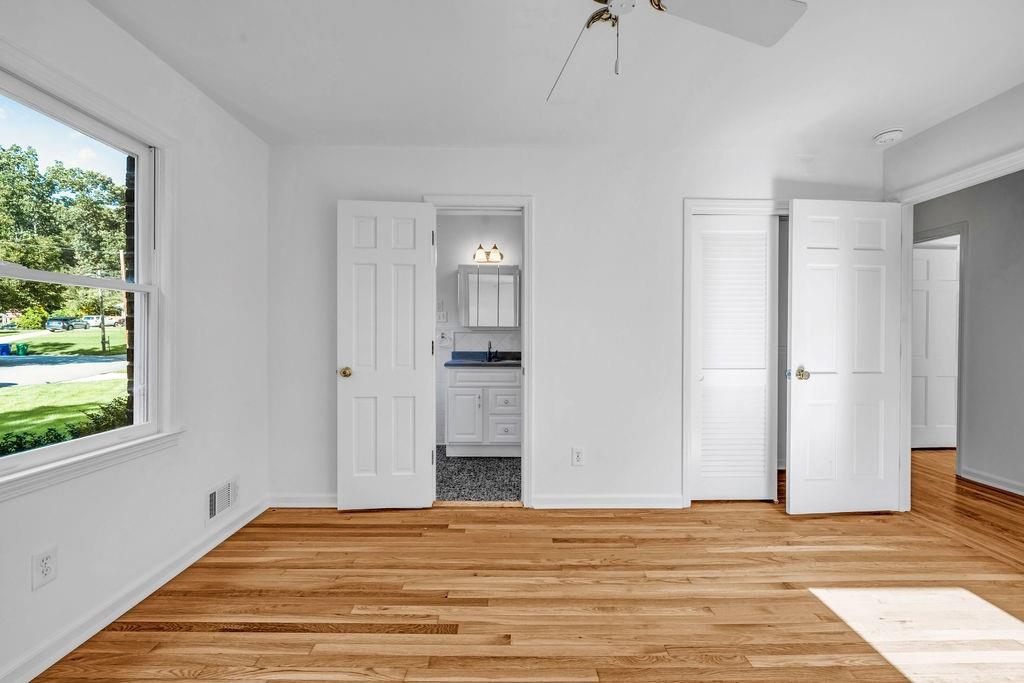 EMPIRE SQUARE - Residential