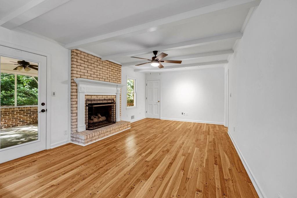 EMPIRE SQUARE - Residential