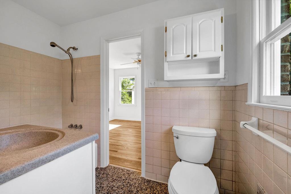 EMPIRE SQUARE - Residential