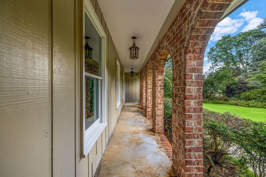 EMPIRE SQUARE - Residential