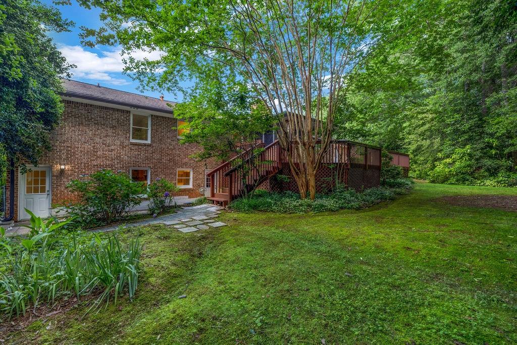 EMPIRE SQUARE - Residential