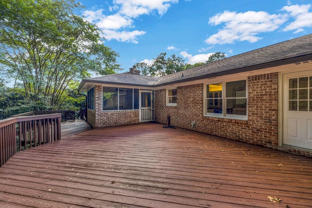 EMPIRE SQUARE - Residential