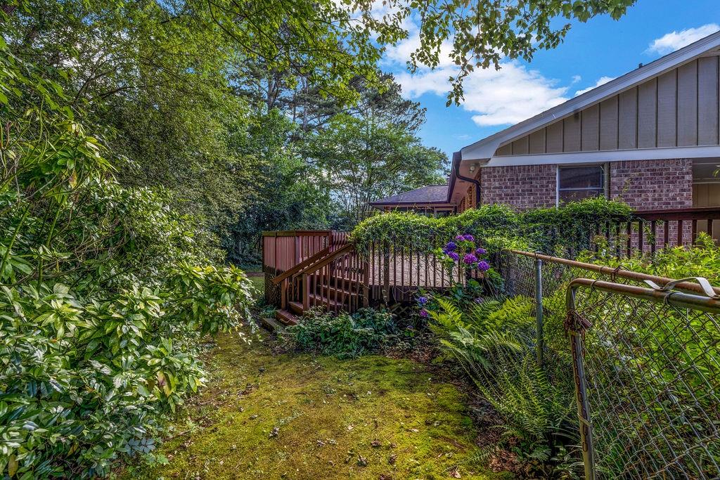 EMPIRE SQUARE - Residential