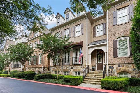 Townhouse For Sale - 2319 St Davids Square<br/> Kennesaw, GA 30152