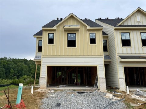 Townhouse For Sale - 2927 Crystal Springs Point #160<br/> Gainesville, GA 30507
