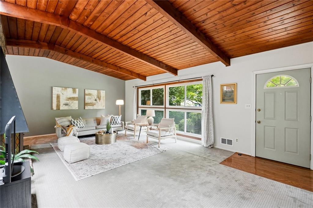 3522 Beachhill Drive