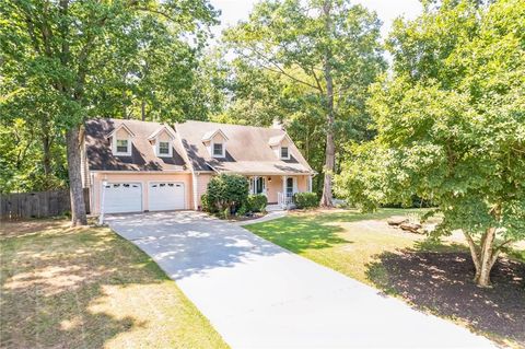 Single Family Residence in Lawrenceville GA 1930 Amber Dawn Way.jpg