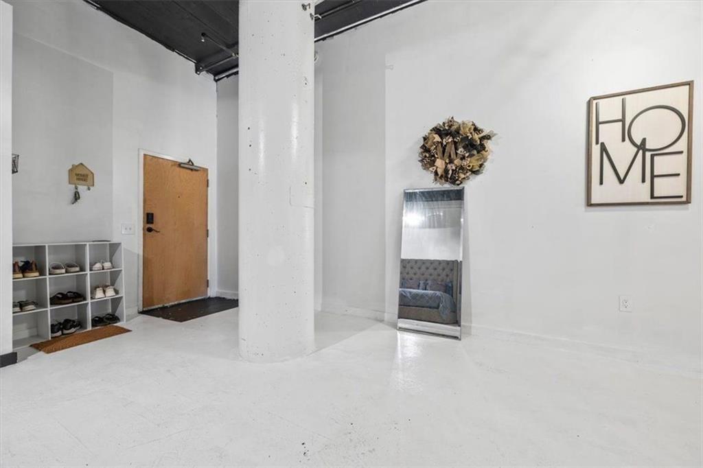 881 Memorial Drive SE 116