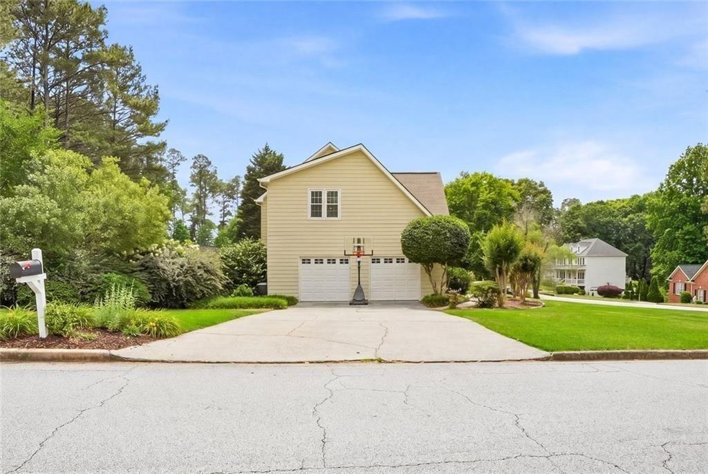 1140 Pebble Bend Drive