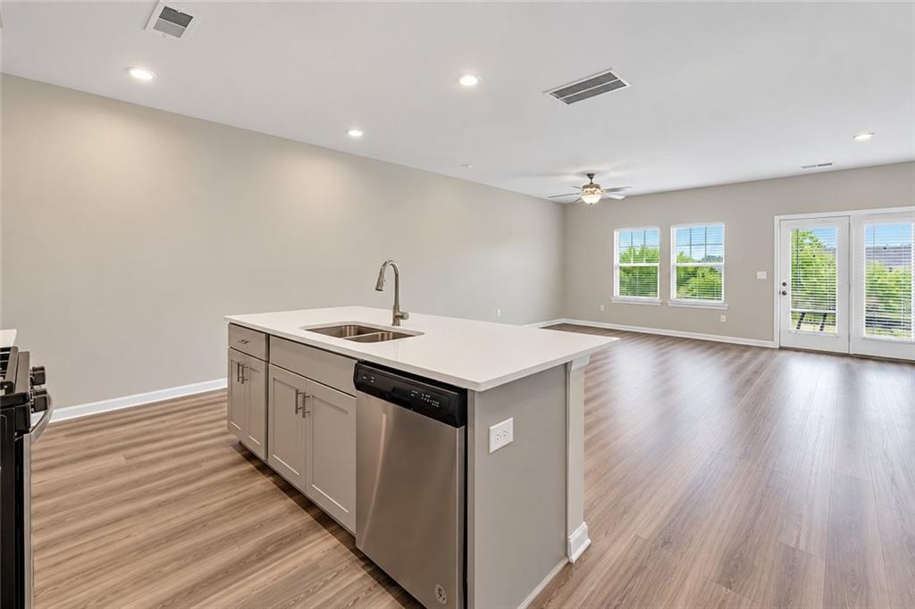 1402 Vayda Court