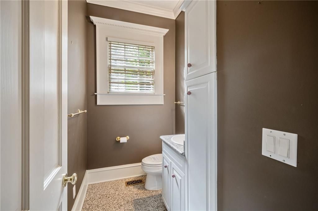 listing image 154